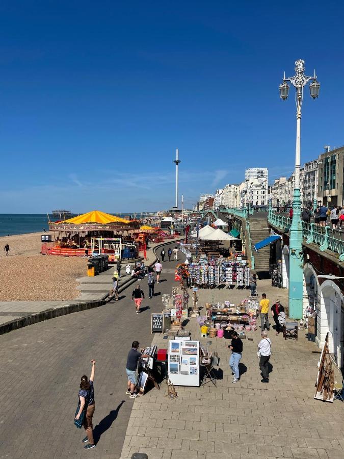 Clock Tower Retreat - - Seaside And Shops